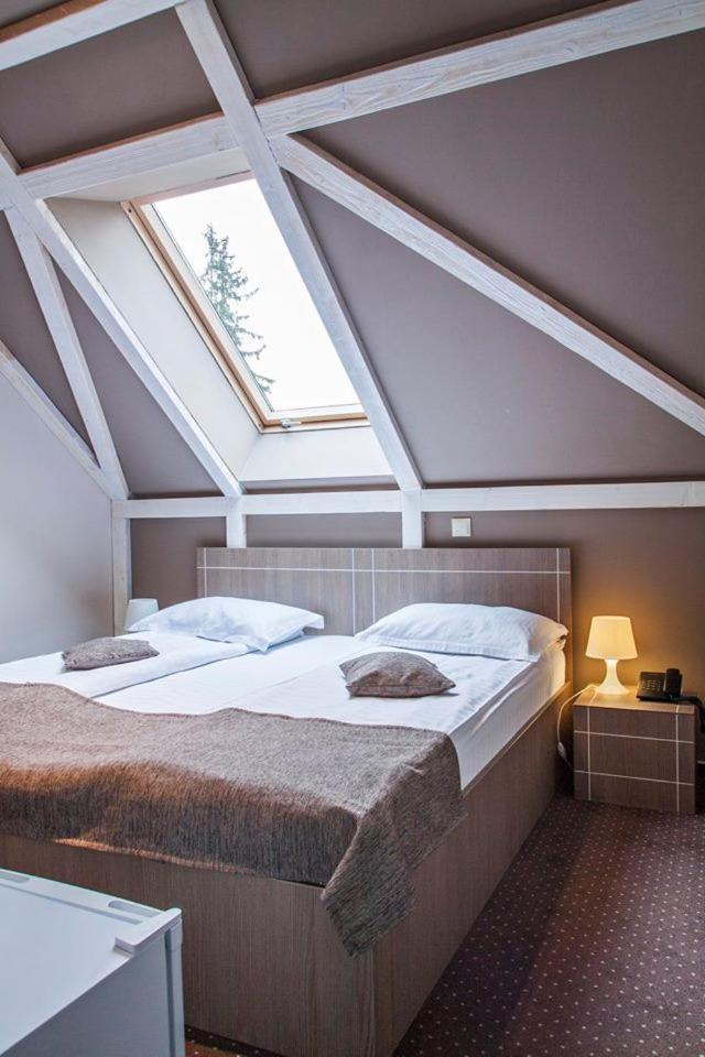 Complex Hotelier Cota O Mie Sinaia Eksteriør bilde